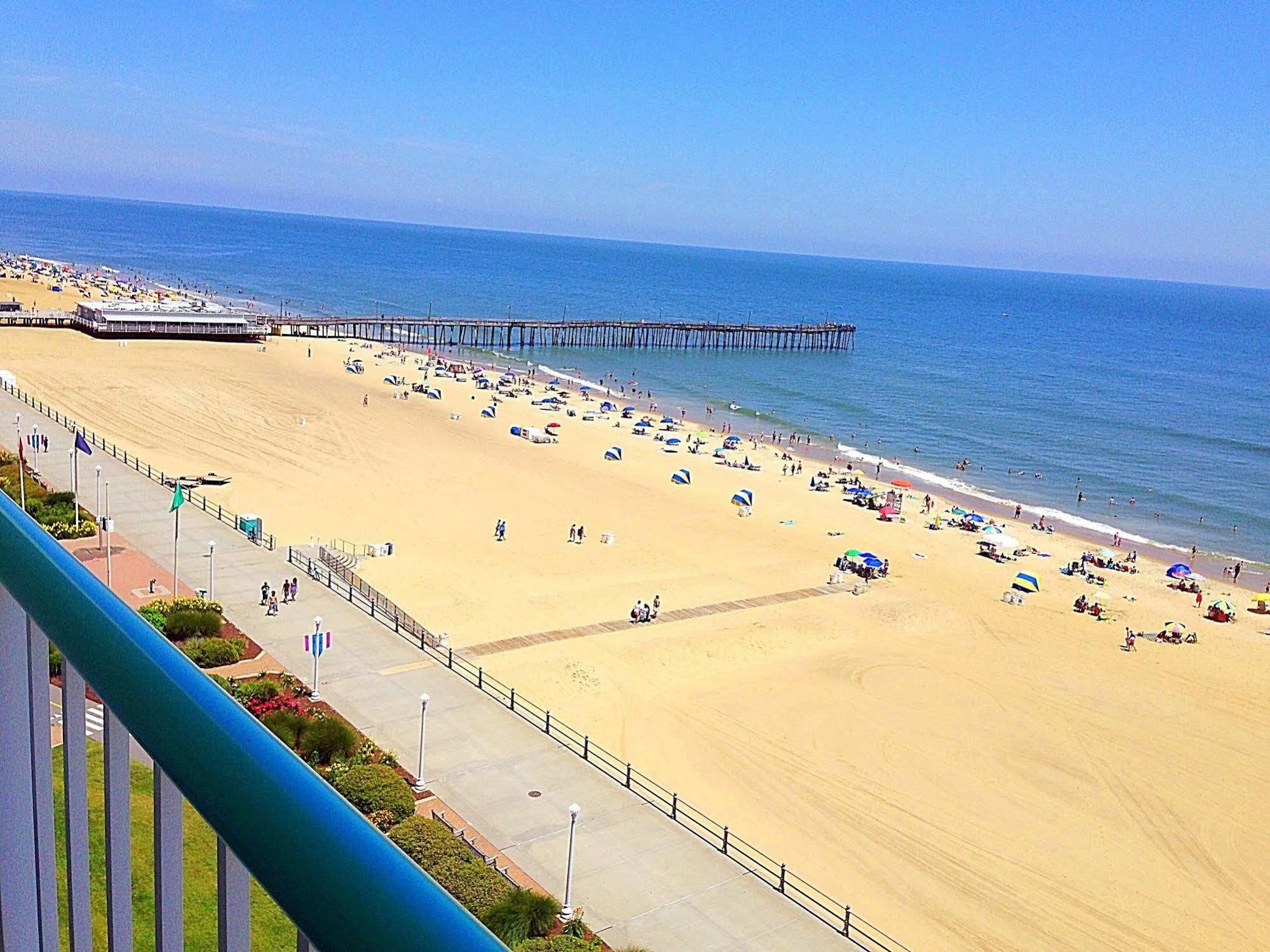 Baymont By Wyndham Virginia Beach Oceanfront Екстериор снимка