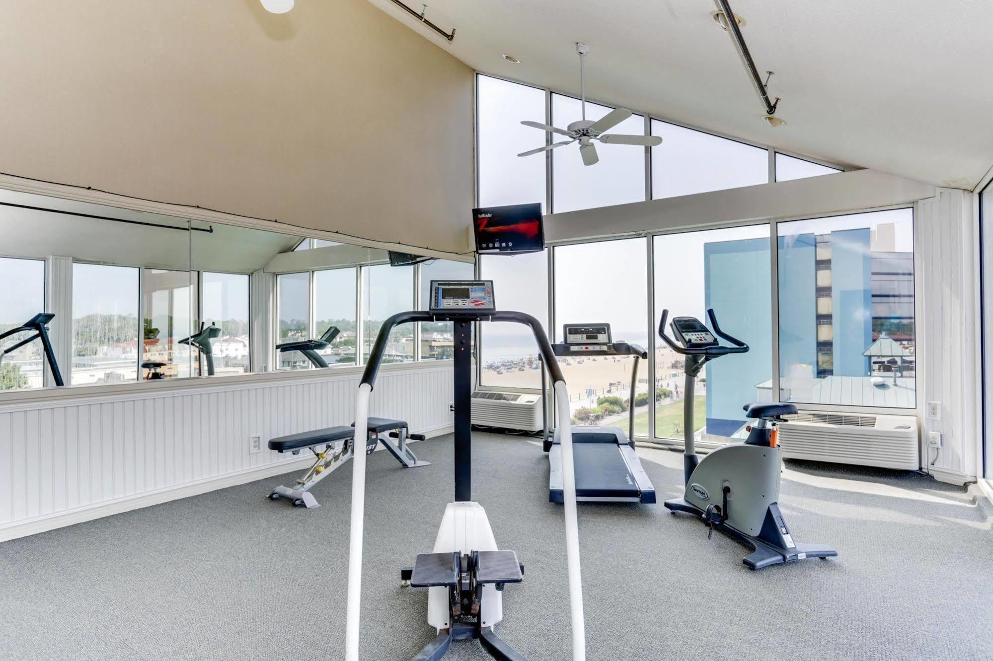 Baymont By Wyndham Virginia Beach Oceanfront Екстериор снимка